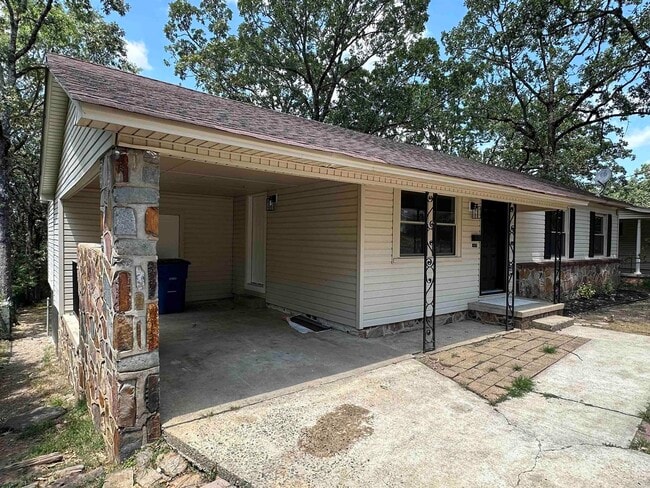 Building Photo - 4423 West Dr