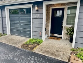 Building Photo - 3Bd/2.5Ba Lynnwood Townhouse