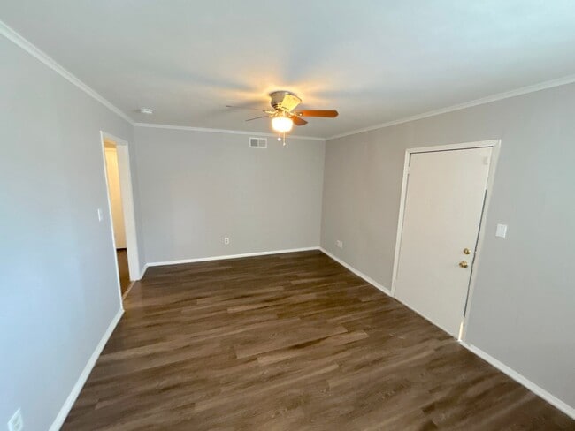 Building Photo - 4235 Camelot Ave