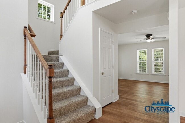 Building Photo - NEWLY RENOVATED 4 BEDROOM ASHBROOK HOME