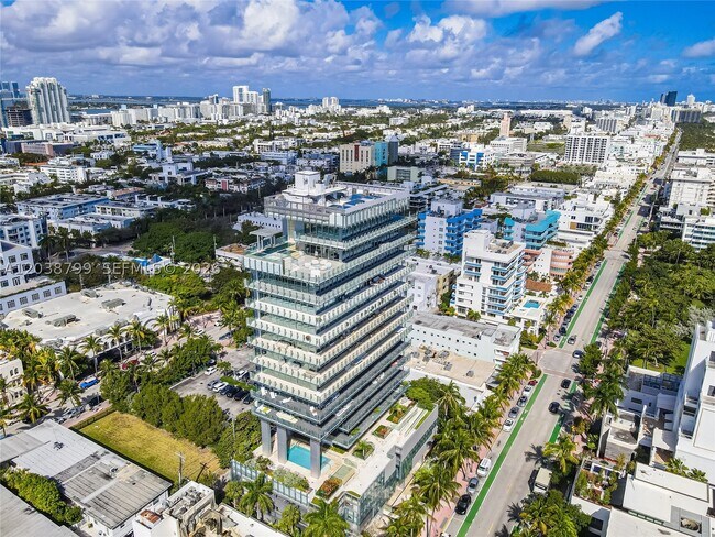 Building Photo - 120 Ocean 700