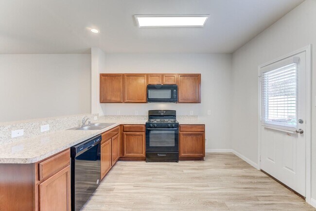 Building Photo - Charming 4-Bedroom Home with Game Room & P...