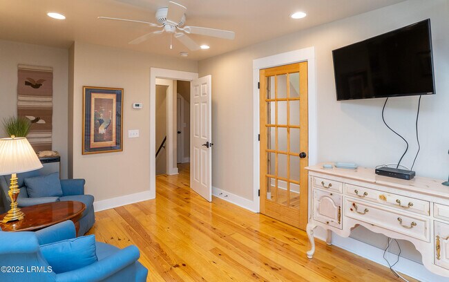 Building Photo - 80 Sea Pines Dr