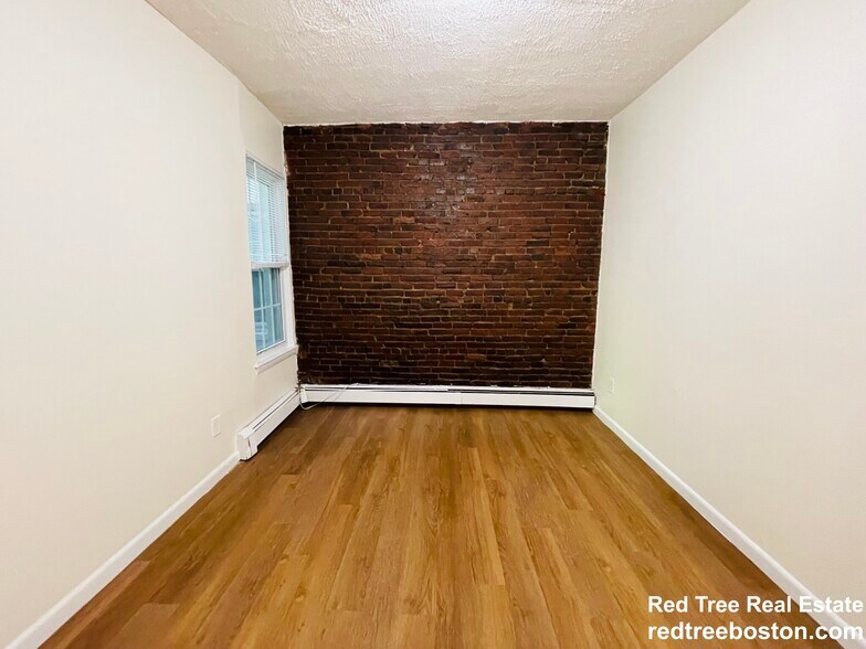 Building Photo - 62 S Huntington Ave