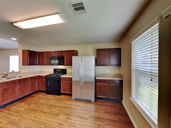 Building Photo - 3930 Hawthorn Glen Ct