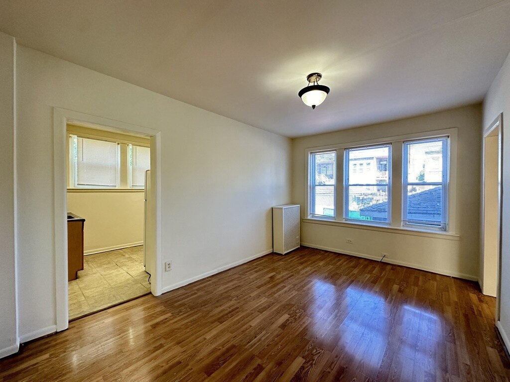 Building Photo - 5819 N Saint Louis Ave