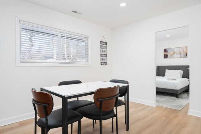 Building Photo - 8744 Montery Ct