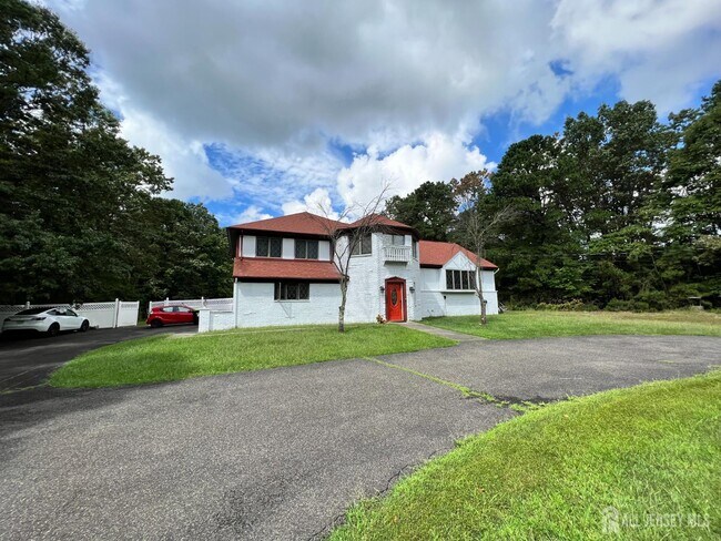 Building Photo - 200 Old Forge Rd