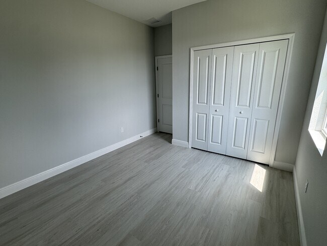 Building Photo - 113 Dogwood Dr Cir