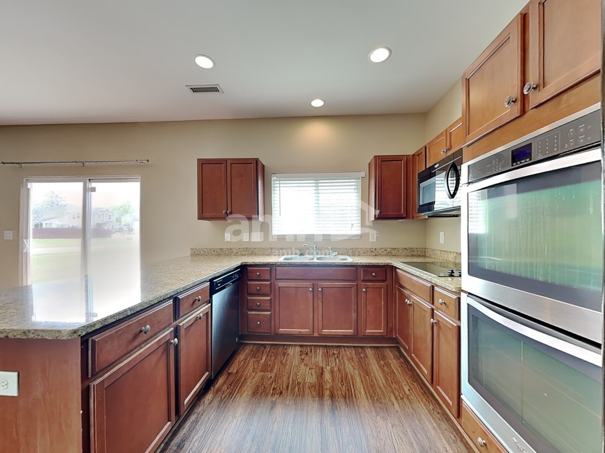 Building Photo - 353 Kerriann Ln