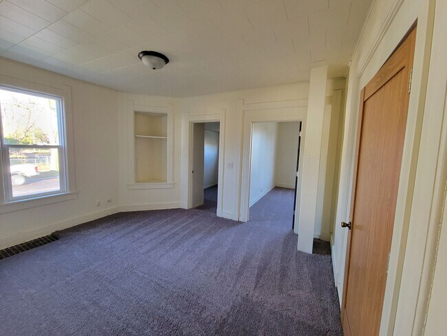 Building Photo - 603 Lincoln St