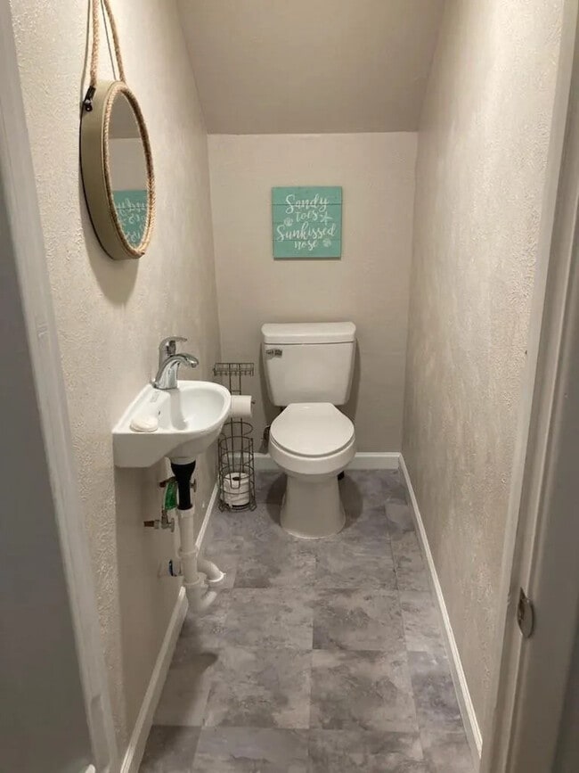 powder room - 6736 Starnes Rd