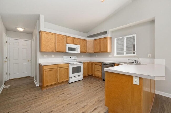Building Photo - 101 Whitney Bay