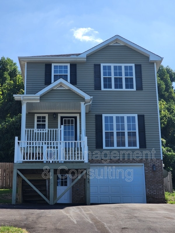 Primary Photo - 1028 Nottingham Dr