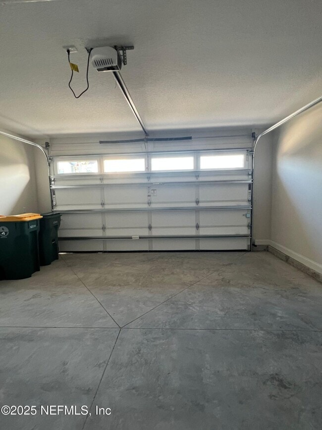 Building Photo - 11380 Newtonian Blvd