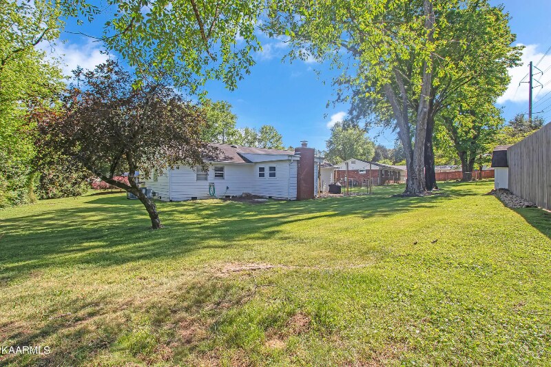 Building Photo - 7021 Yorkshire Dr