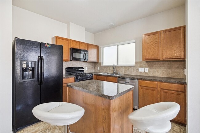 Building Photo - 20566 Sycamore Crest Ln