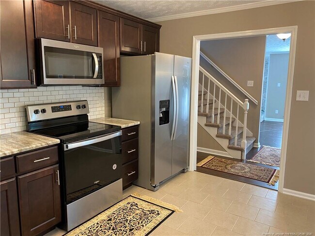 Building Photo - 1212 Butterwood Cir