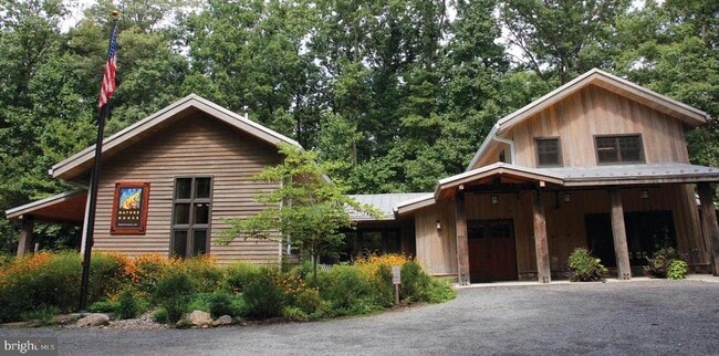 Building Photo - 2251 Hunters Run Dr