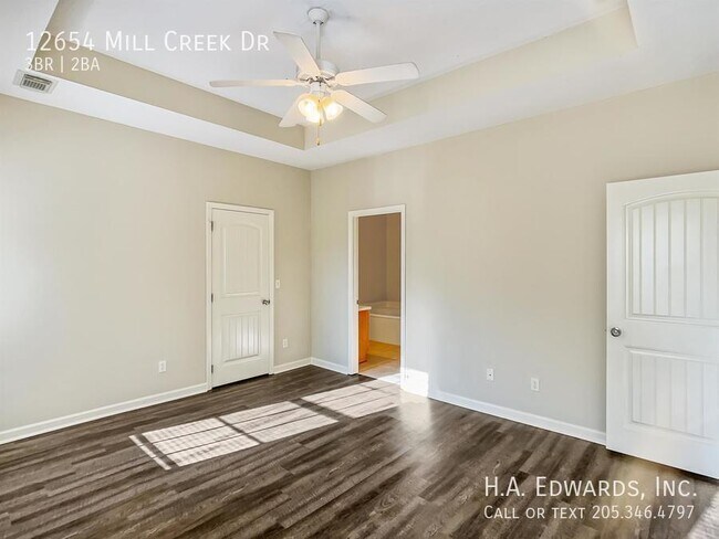 Building Photo - 12654 Mill Creek Dr
