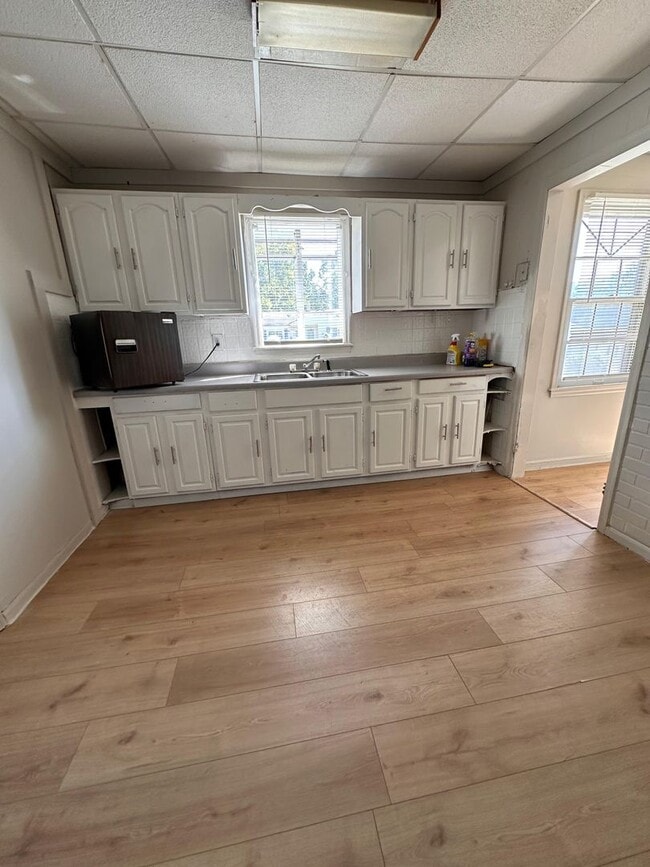 Building Photo - 3332 Norton Ave