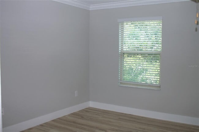 Building Photo - 11871 Dumaine Valley Rd