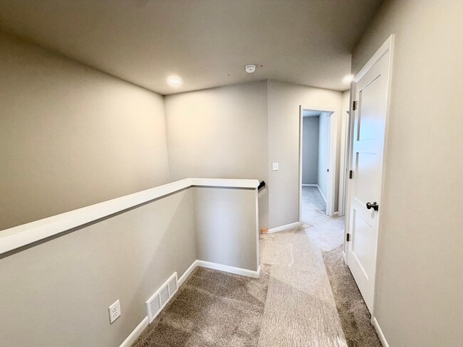 Building Photo - 10120 Mosaic Way