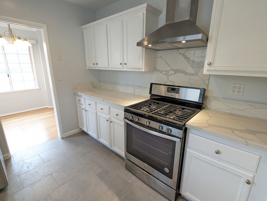 Building Photo - 2746 Thurman Ave.