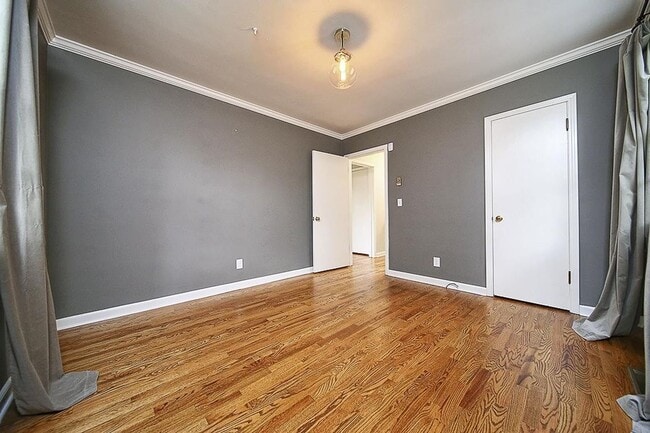 Building Photo - Picture-perfect 3BR/2BA brick bungalow In East Nashville!