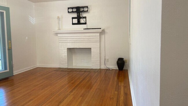 Building Photo - 5428 Stetson Rd
