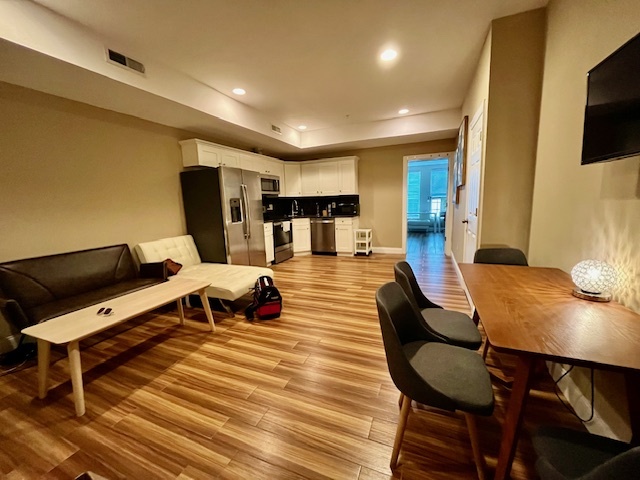 2F - 116 N 9th St