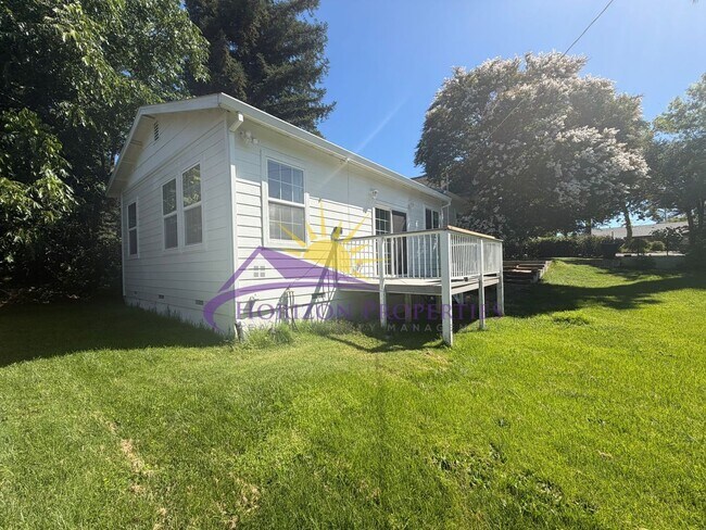 Building Photo - Bright 2 Bed 2 Bath 1,251 Sqft. Fair Oaks Home