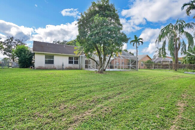 Building Photo - 10567 Paso Fino Dr