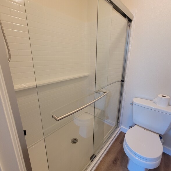Building Photo - 11 Meadowsweet Way