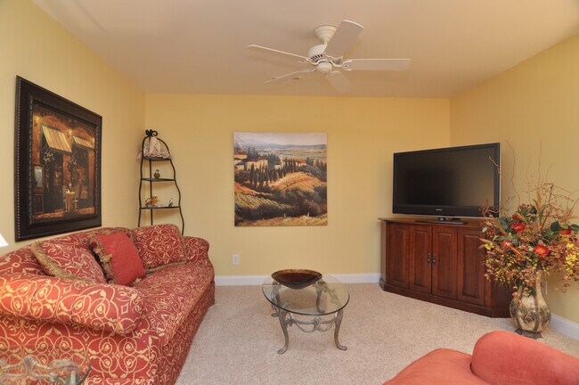 Building Photo - 6727 Evensong Ln