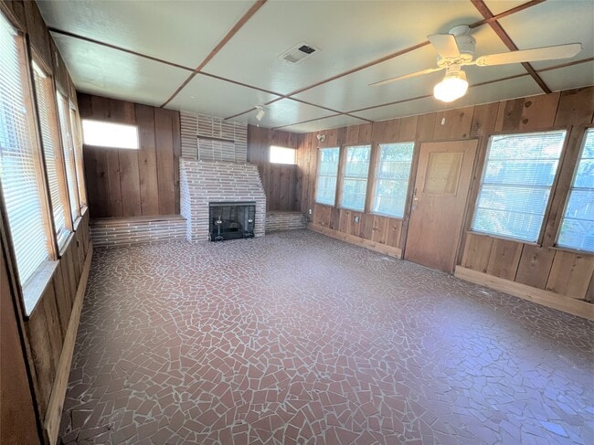 Building Photo - 1519 Johanna Dr