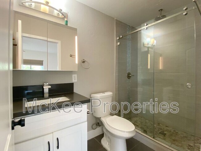 Building Photo - 4605 59th St