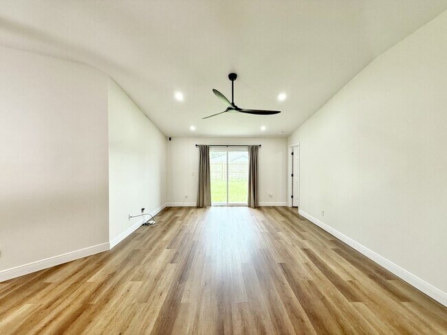 Building Photo - 12129 Buffington Ln