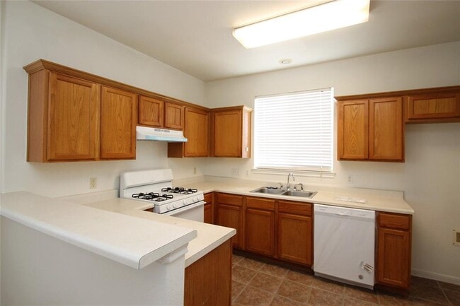 Building Photo - 2817 Southampton Way