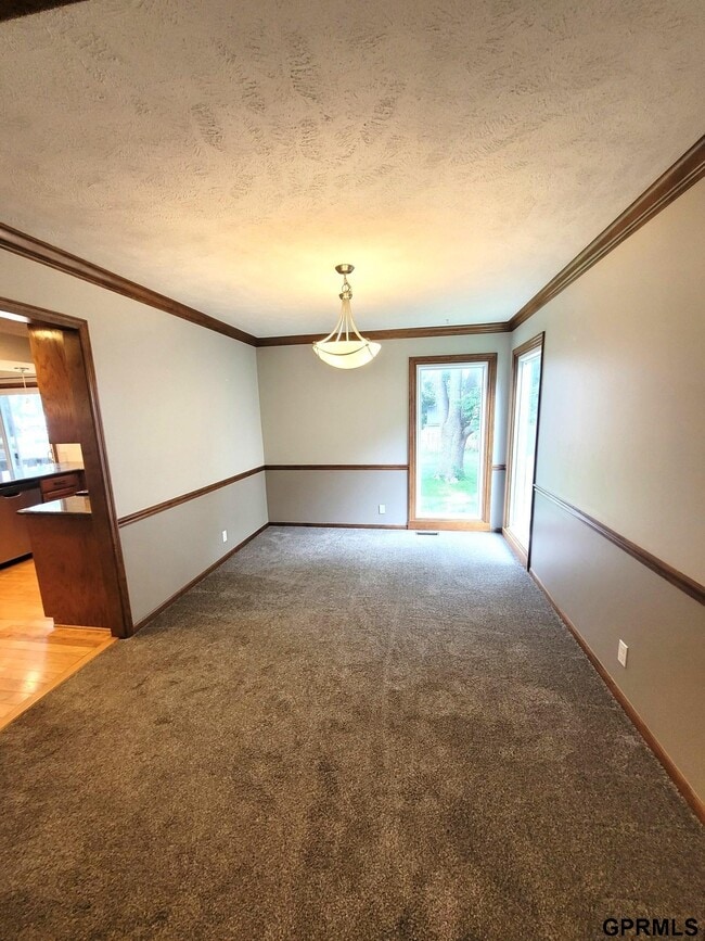Building Photo - 303 Pierce St