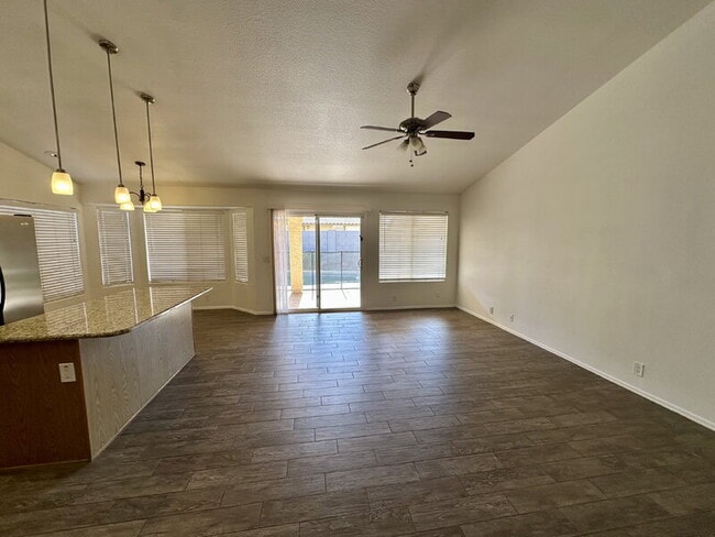 Building Photo - 2353 W Hemlock Ct