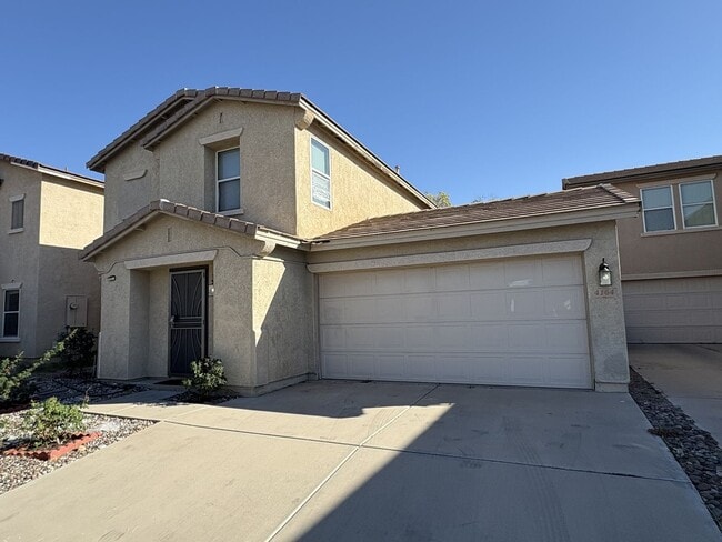 Building Photo - Riverhaven Great Central Location