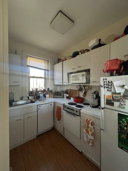 Building Photo - 1669 Commonwealth Ave