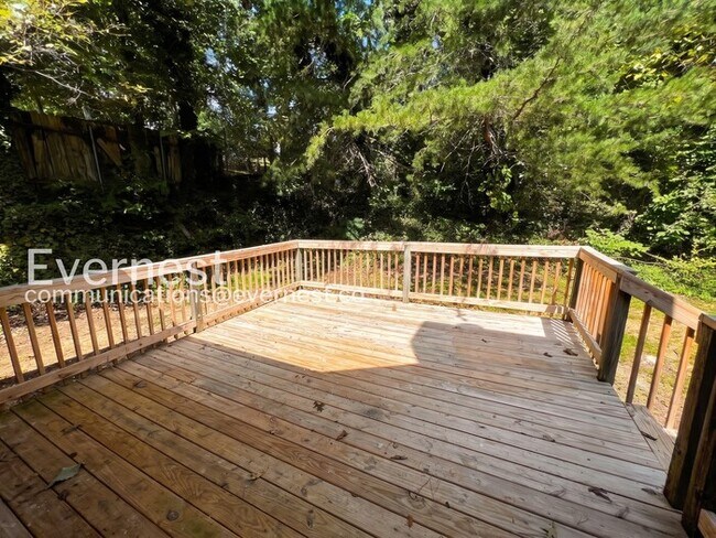 Building Photo - Spacious Home with Deck, Attached Garage, and Appliances! 3 Bed, 2.5 Bath / Voucher Accepted / Co...