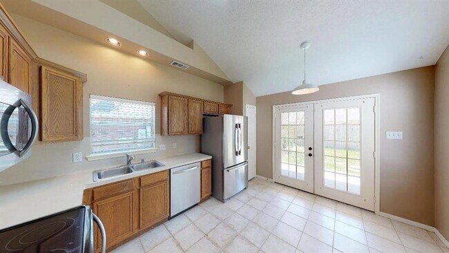 Building Photo - 1410 Chesterpoint Dr