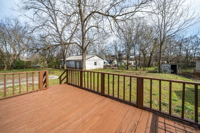 Building Photo - Charming & Fully Renovated Home – Act Fast!