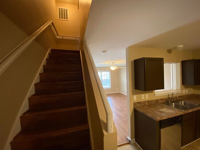 Building Photo - Townhome in Carolina Forest