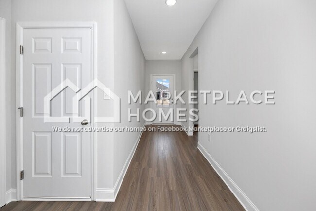 Building Photo - 113 Saylor Rose Dr