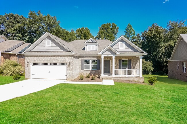 Primary Photo - 467 Bainbridge Dr, Aiken, SC