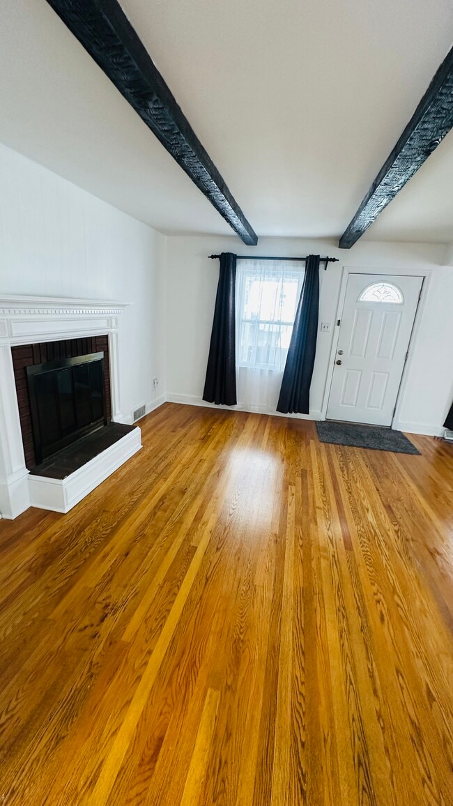 Building Photo - 19 Elmhurst Ave